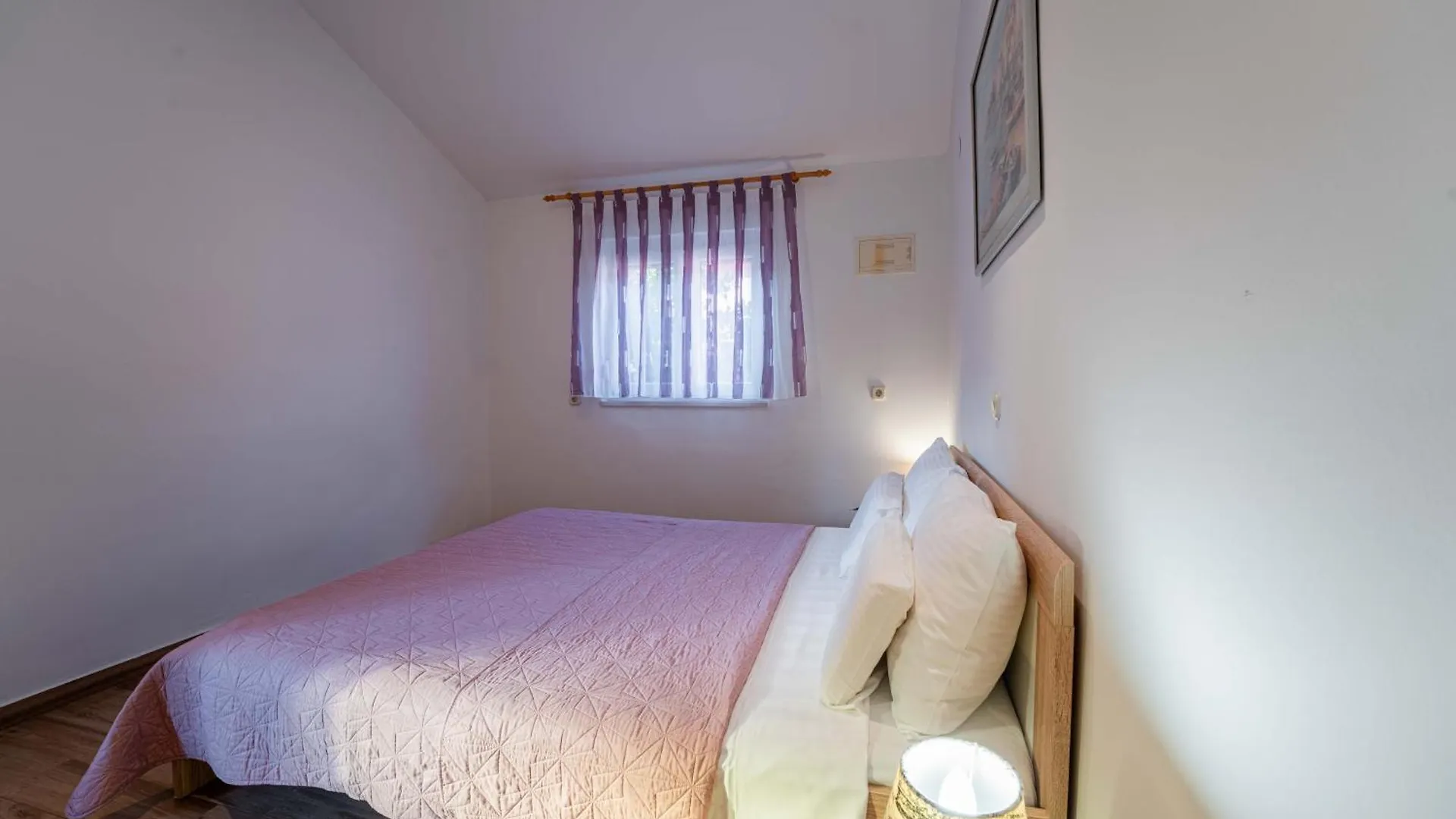 Holiday home Garden House Kablar Villa Pula